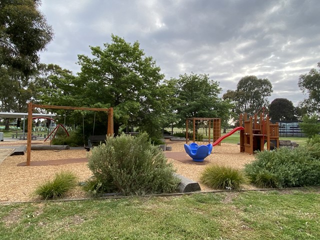 J.C. Donath Reserve Playground, Harmer Street, Reservoir