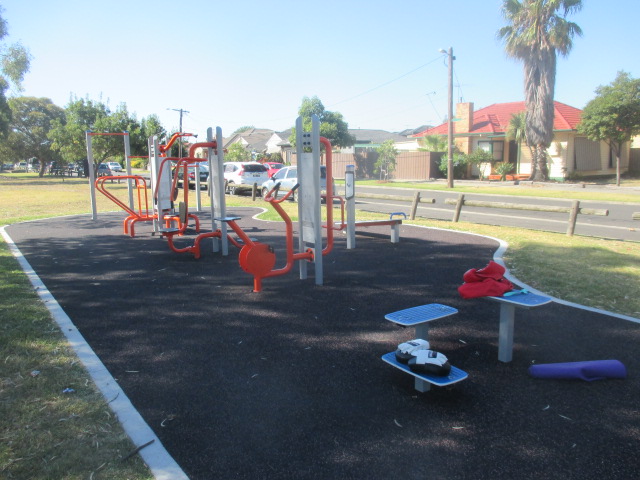 J.C. Donath Reserve Outdoor Gym (Reservoir)