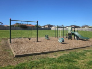 Jamescott Drive Playground, Drouin