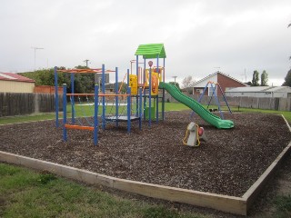 Japonica Court Playground, Newcomb