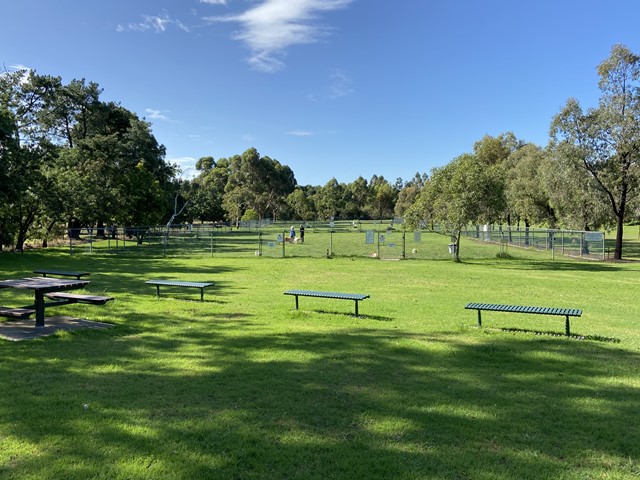 Kalora Park Oval Fenced Dog Park (Narre Warren North)