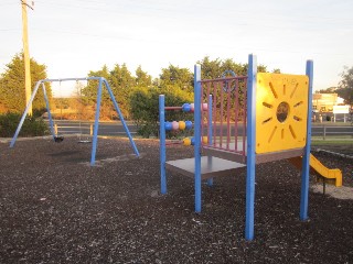 Kensington Road Playground, Leopold