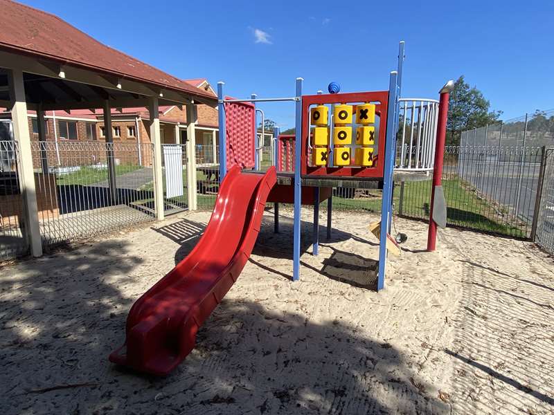 Kernot Community Centre Playground, Loch-Kernot Road, Kernot