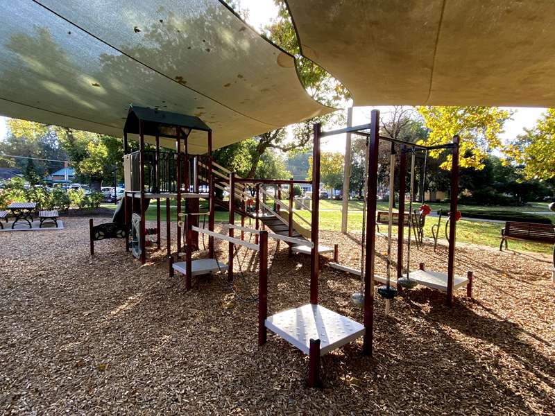 King George V Gardens Playground, Ovens Street, Wangaratta