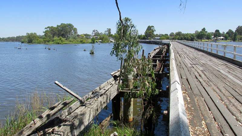 Kirwans Bridge - Kirwans Historic Bridge