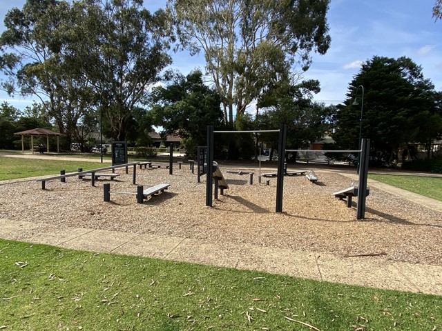 Koornang Park Outdoor Gym (Carnegie)