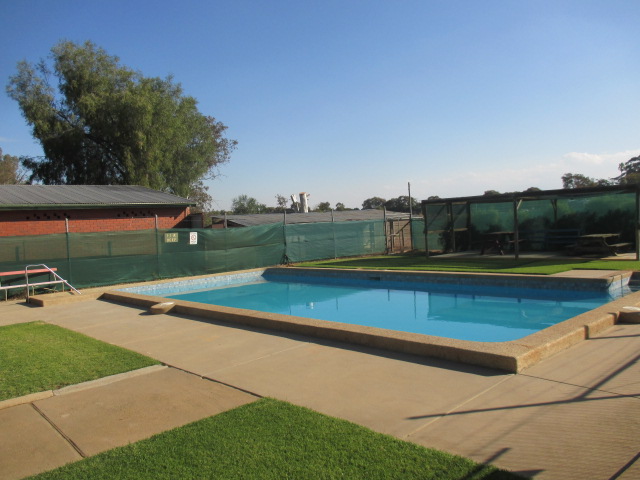 Kyvalley Outdoor Pool