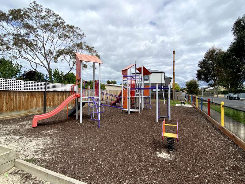 L J Keavy Park Playground, Gertrude Street, Geelong West