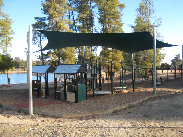 Lake Sambell Playground, Beechworth