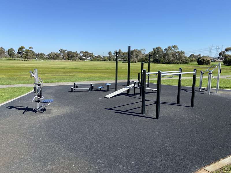 Lake View Drive Outdoor Gym (Narre Warren South)