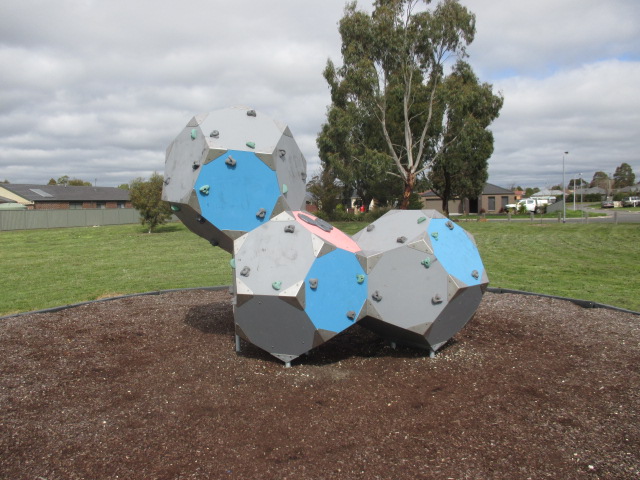 Leawarra Crescent Playground, Delacombe