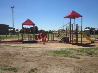 Leo Dineen Reserve Playground, Dorothy Street, Tullamarine