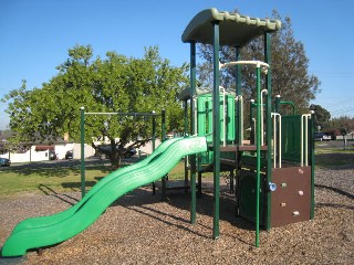 Leslie Reserve Playground, Mais Street, Reservoir