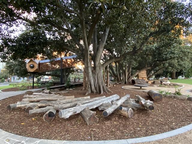 Lincoln Square South Playground, Carlton