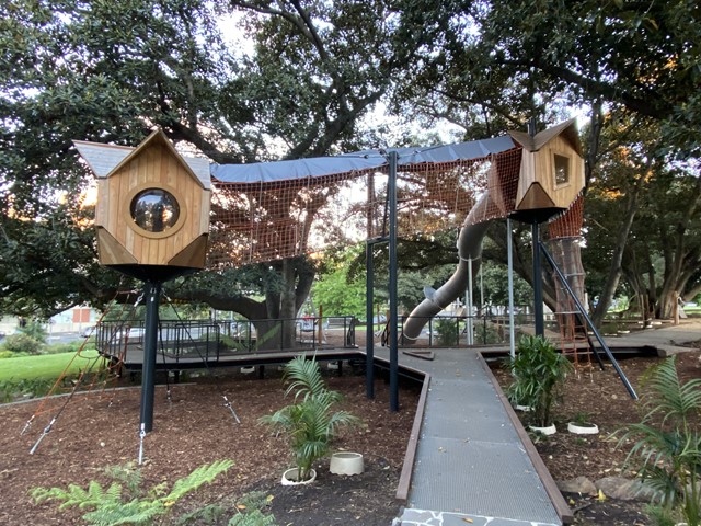 Lincoln Square South Playground, Carlton