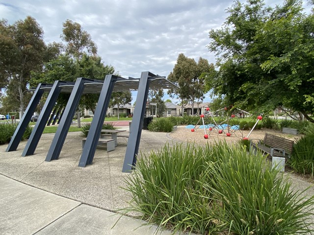 Livingston Park Playground, Rannoch Street, Cranbourne East