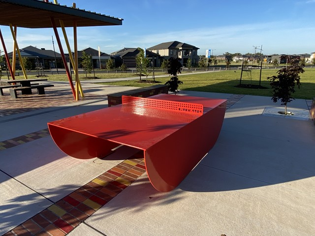 Park Outdoor Table Tennis Table