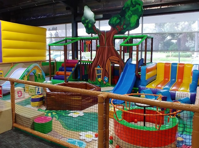 Lollipops Playland and Cafe Fountain Gate (Narre Warren)