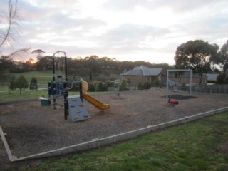 Longmire Court Playground, Sunbury