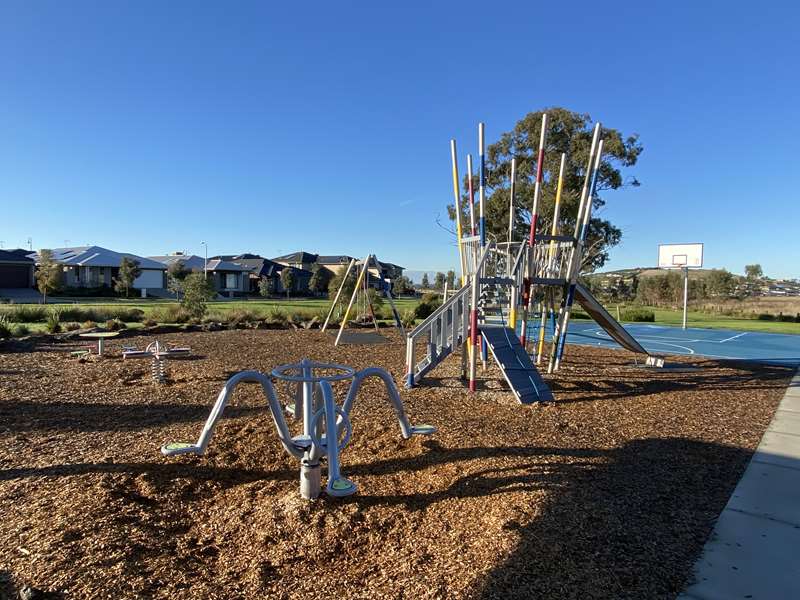 Longtan Avenue Playground, Sunbury