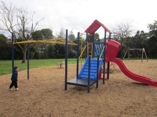 Lorne Parade Reserve Playground, Lorne Parade, Mont Albert