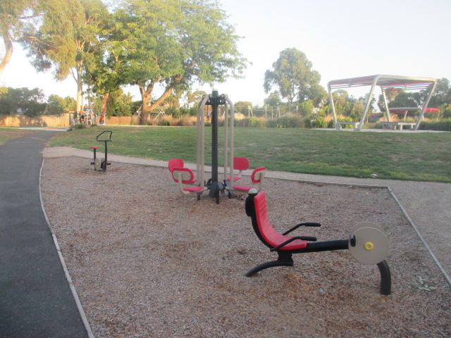 Loyola Reserve Outdoor Gym (Werribee)