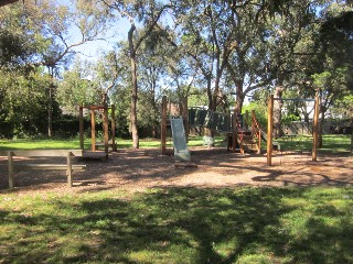 Lucknow Court Playground, Mitcham