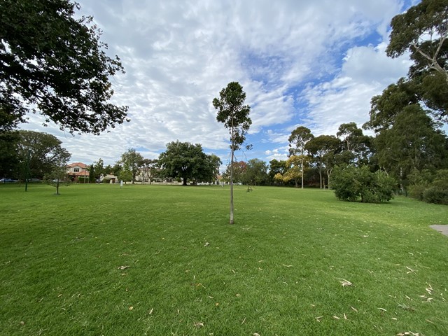 Lumley Park Dog Off Leash Park (Prahran)