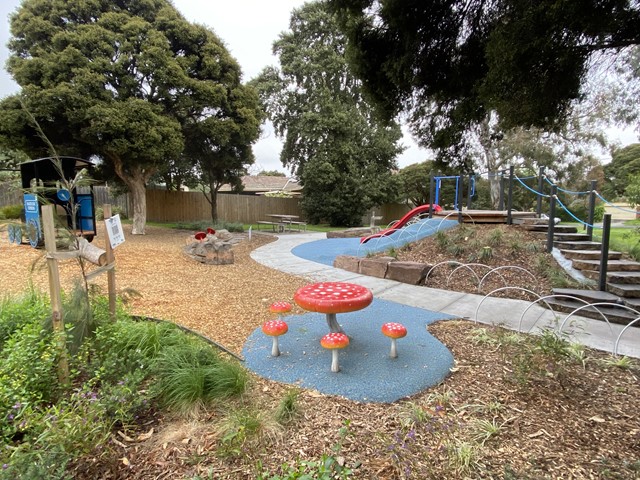 Madeline Street Playground, Glen Iris