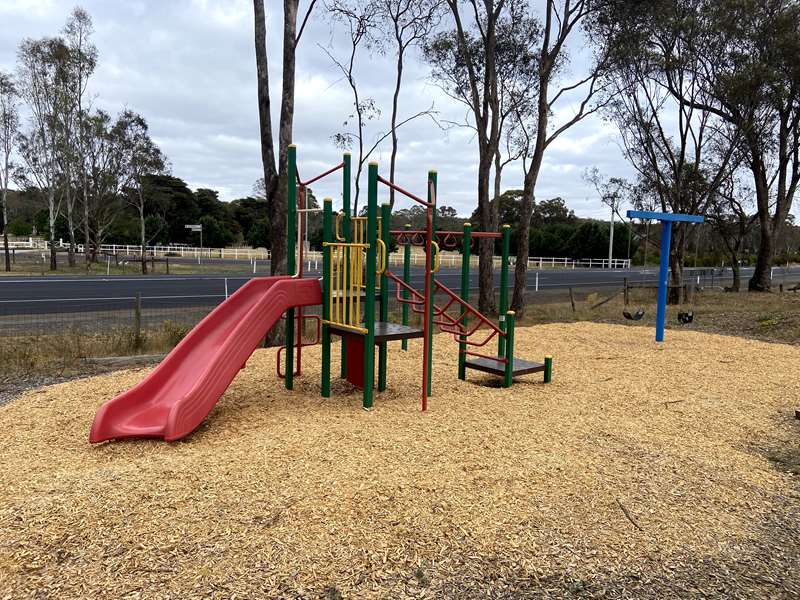 Mandurang Public Hall Playground, Nankervis Road, Mandurang
