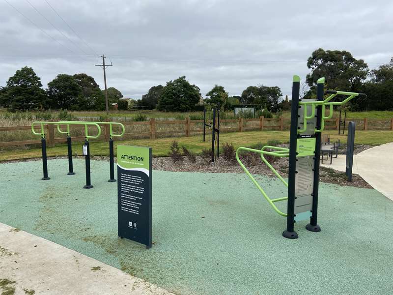 Maple Park Outdoor Gym (Clyde)