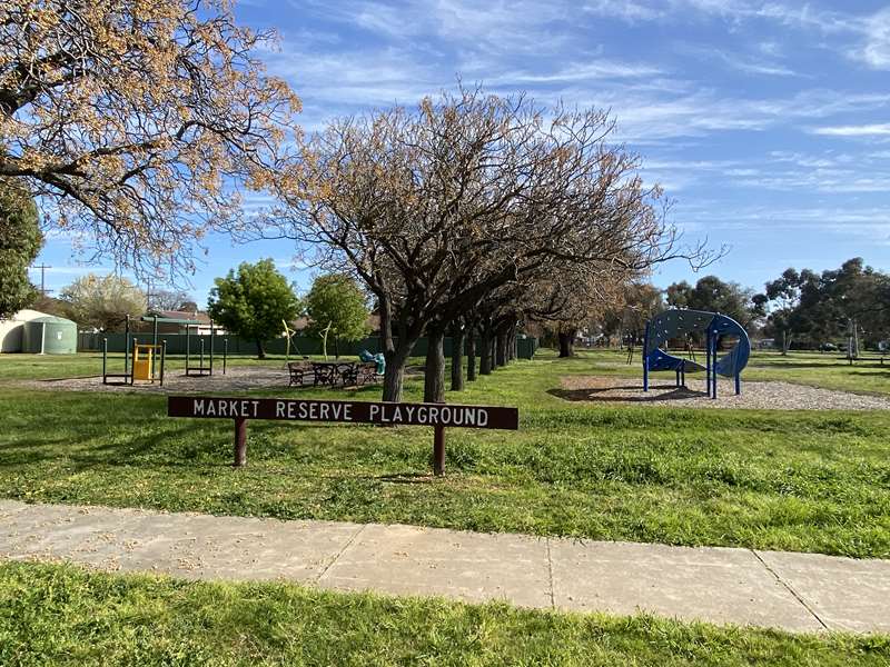 Market Reserve Playground, Urquhart Street, Carisbrook