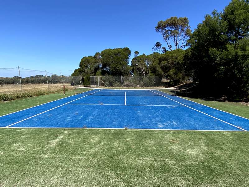 Maude Tennis Courts