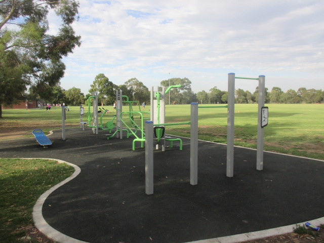 Mayer Park Outdoor Gym (Thornbury)