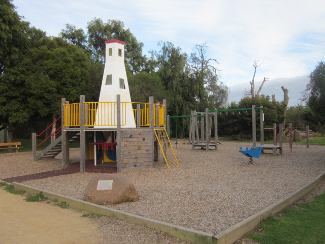 The Best Playgrounds Near Beaches