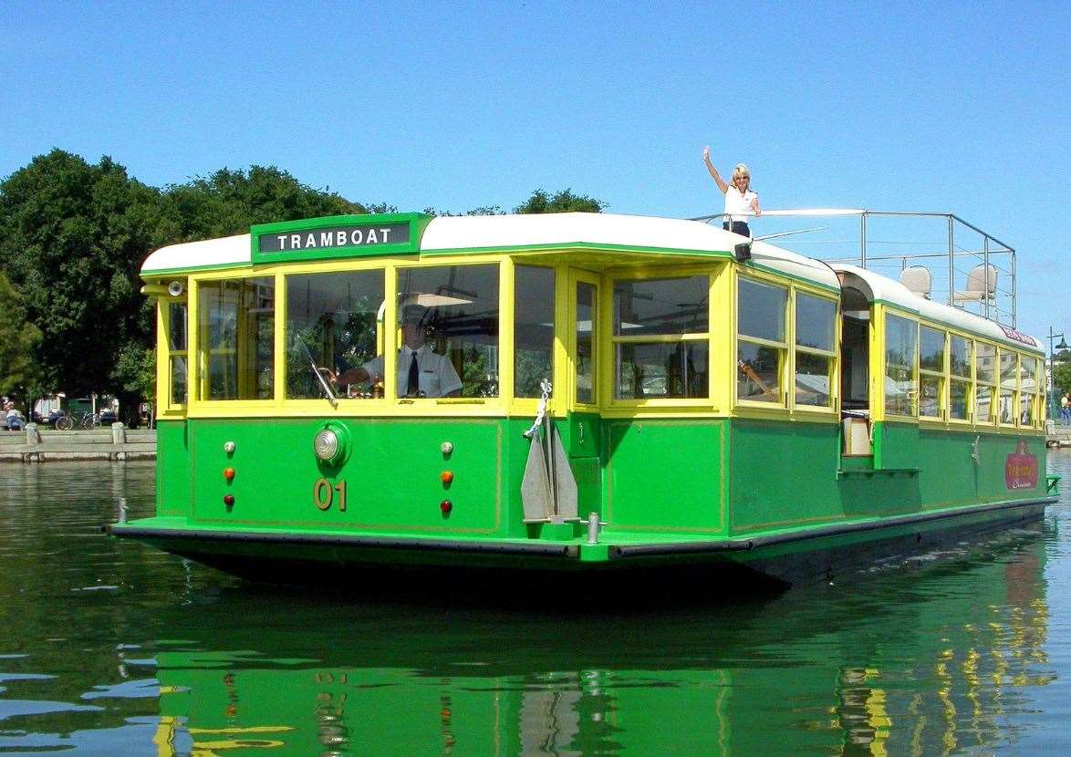 Melbourne Tramboat Scenic Cruises (Central Melbourne)