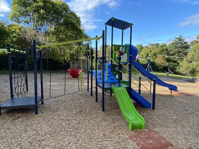 Melview Drive Playground, Ringwood North