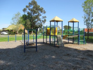 Mervyn Street Playground, Moe