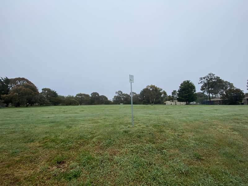 Metcalfe Drive Reserve Dog Off Leash Area (Romsey)