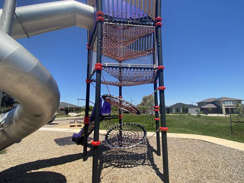 Middle Park Village Playground, Reston Way, Melton South