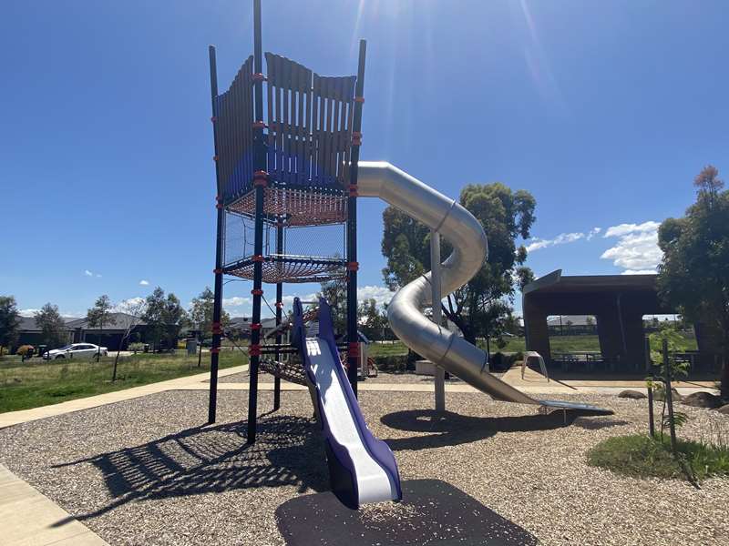 Middle Park Village Playground, Reston Way, Melton South