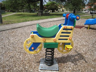 Miles Street Playground, Ivanhoe