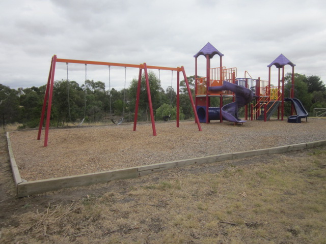 Millbank Drive Playground, Deer Park