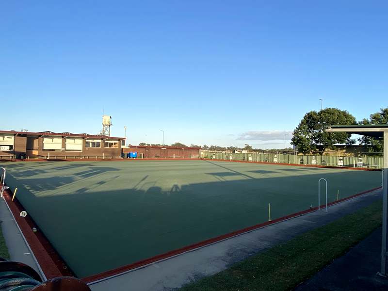 Moe Bowling Club