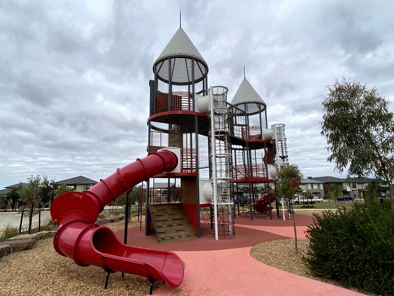 Monument Bonnie Brook Playground, Elenour Drive, Bonnie Brook