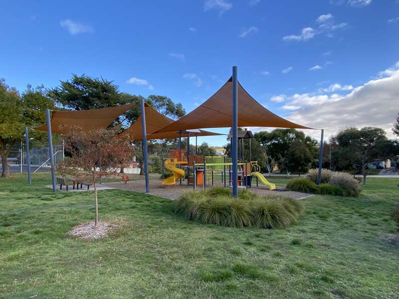 Morrissey Reserve Playground, View Street, Castlemaine