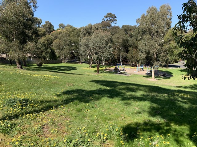 Mossdale Reserve Dog Off Leash Area (Templestowe)