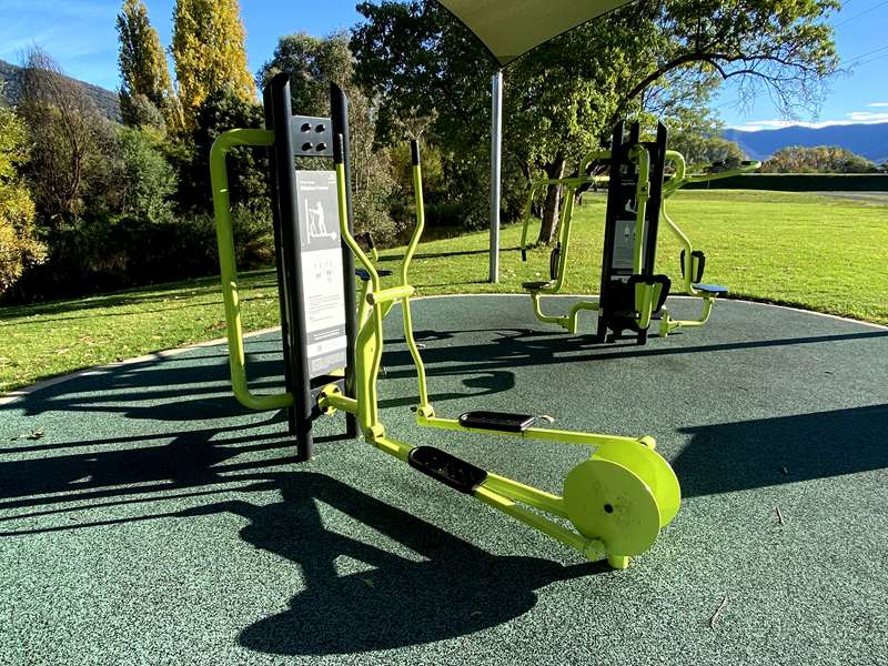 Mount Beauty - Jack Heberle Rotary Park Outdoor Gym