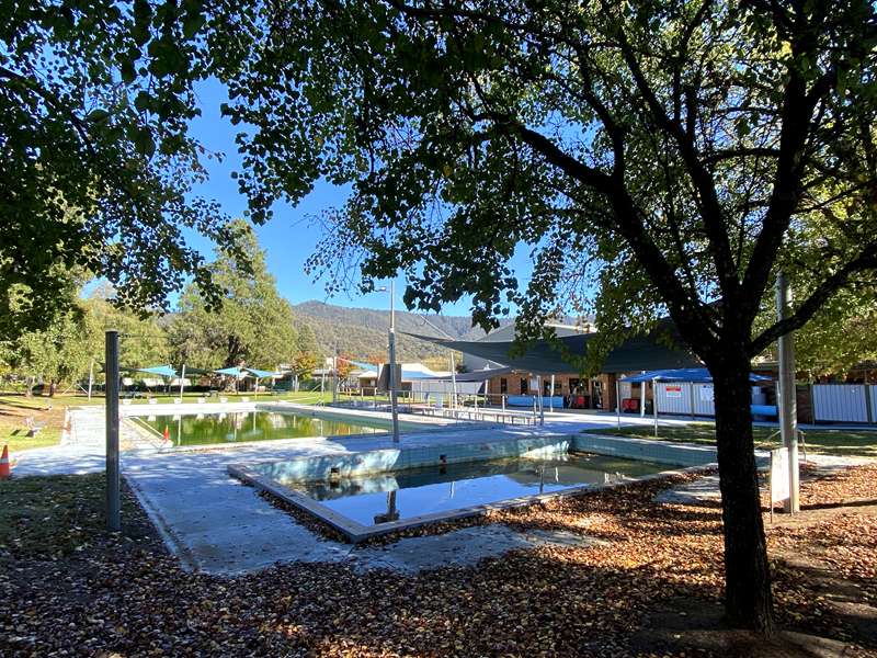 Mount Beauty Swimming Pool (Sports Centre)