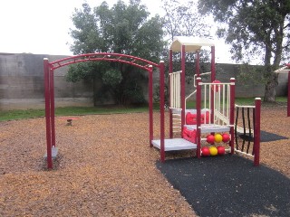 Mystic Court Playground, Eumemmerring